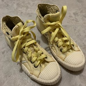 Diesel yellow sneaker